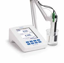HANNA HI5521 Research Grade pH ORP EC TDS Sa. Res Meter