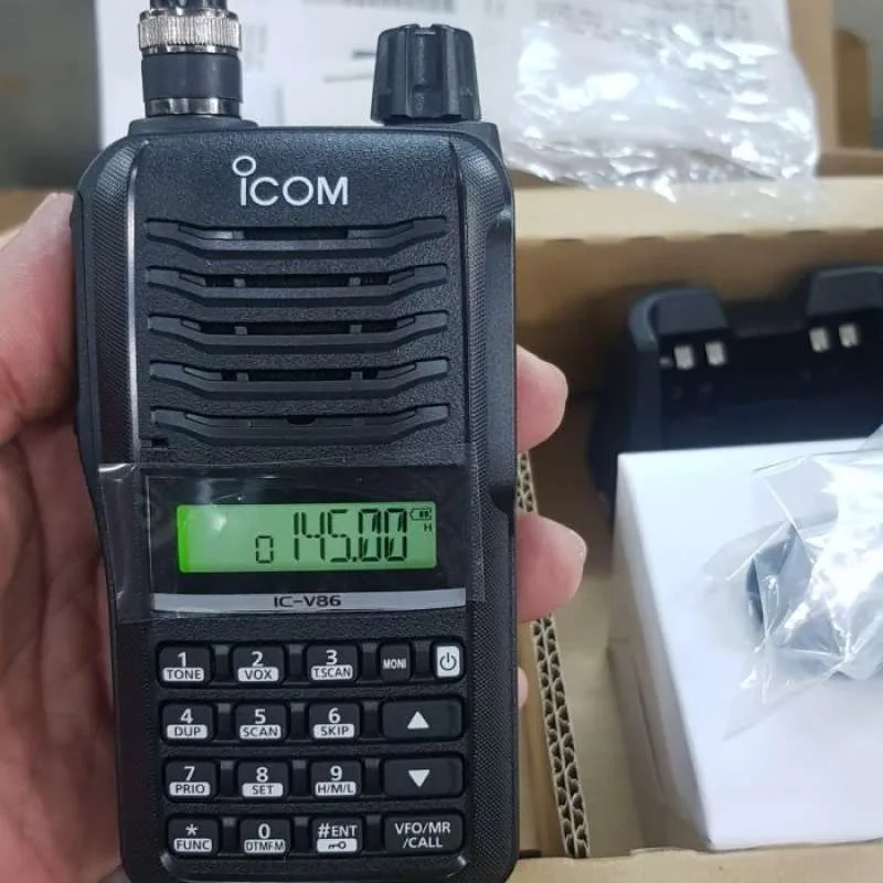 Icom IC-V86 Handie Talkie VHF 136 -174 MHz - Image 3